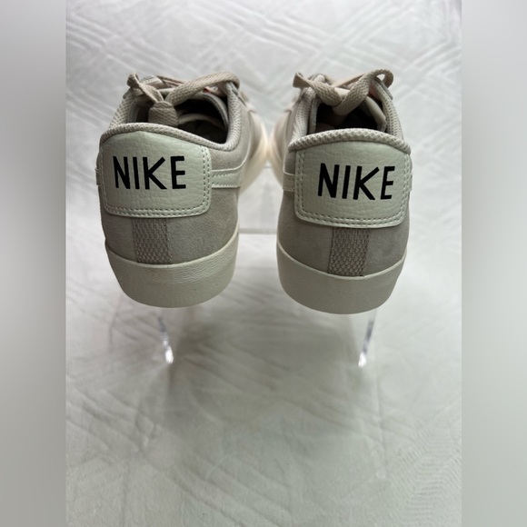 17: Womens Nike Blazer Low SD (sand / white suede) Size 6.5 - Picture 3 of 10